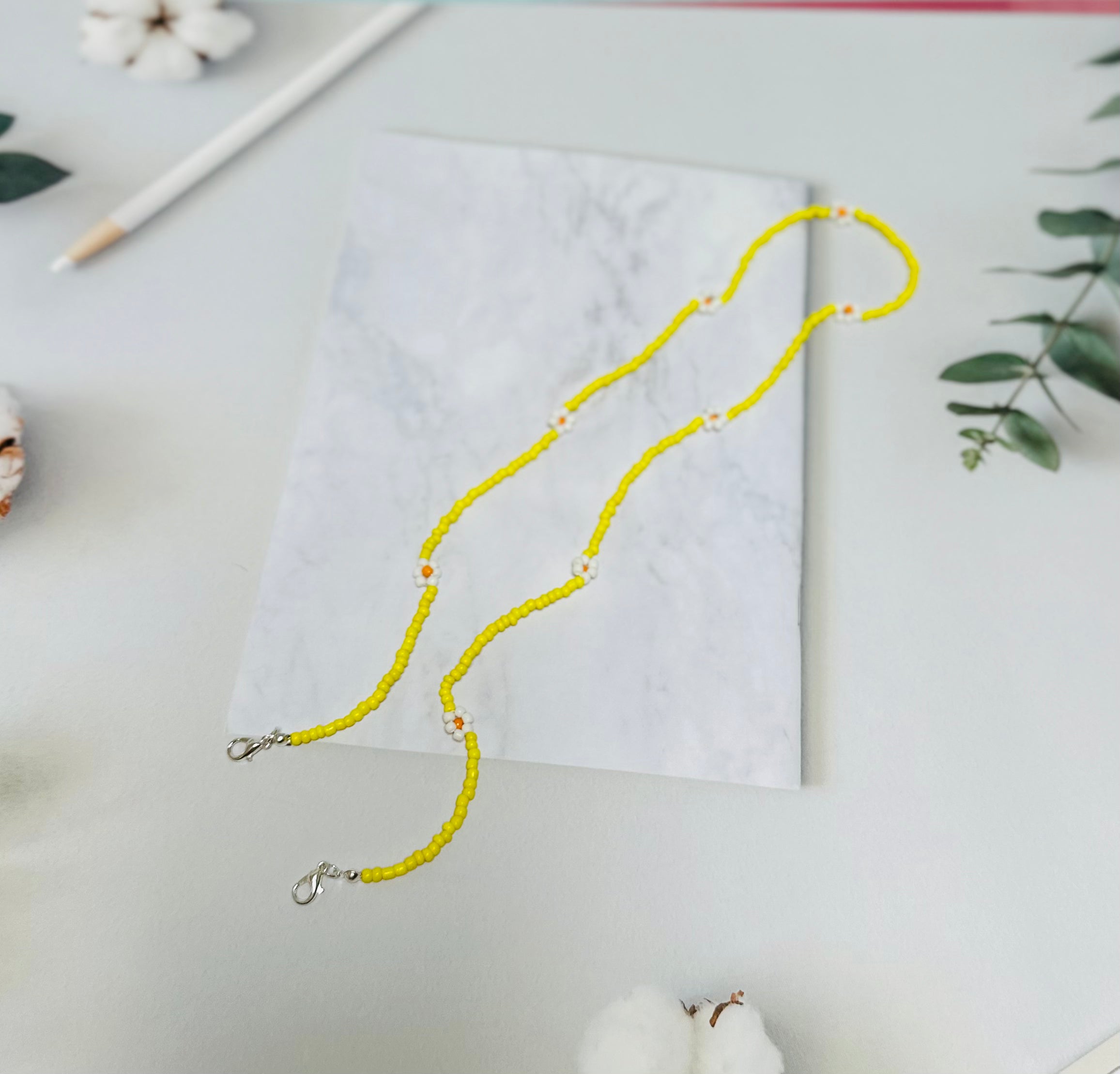 Daisy flower Eyewear Beaded Chain