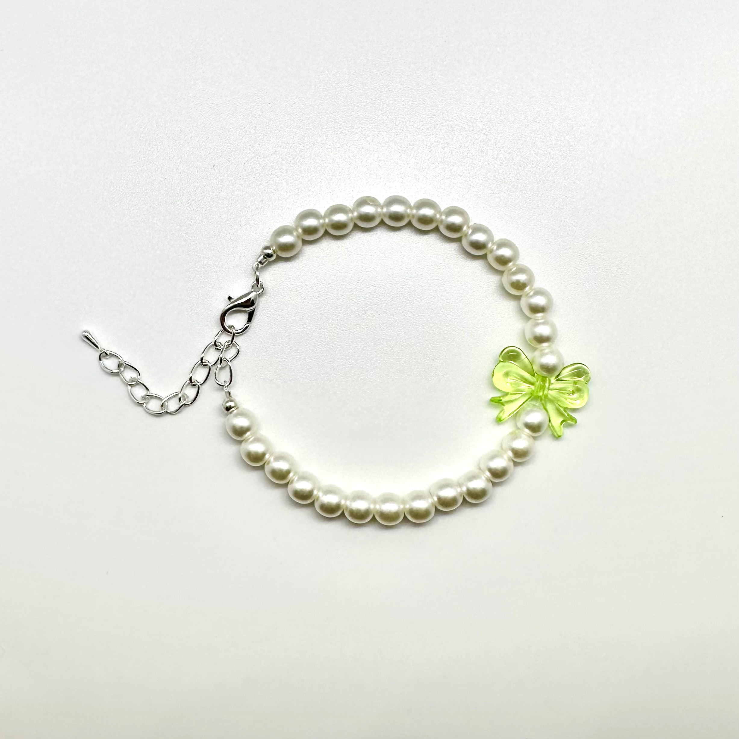 Pearl Bracelet with Acrylic Ribbon Beads