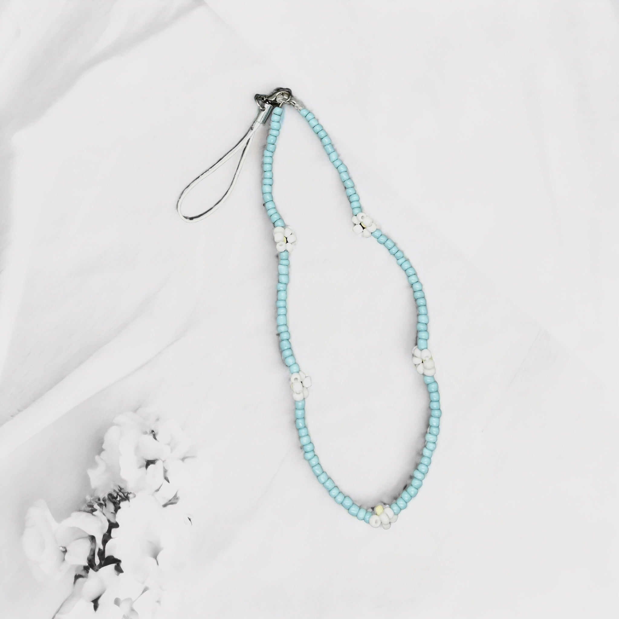 Daisy Flower Beaded Phone Charm