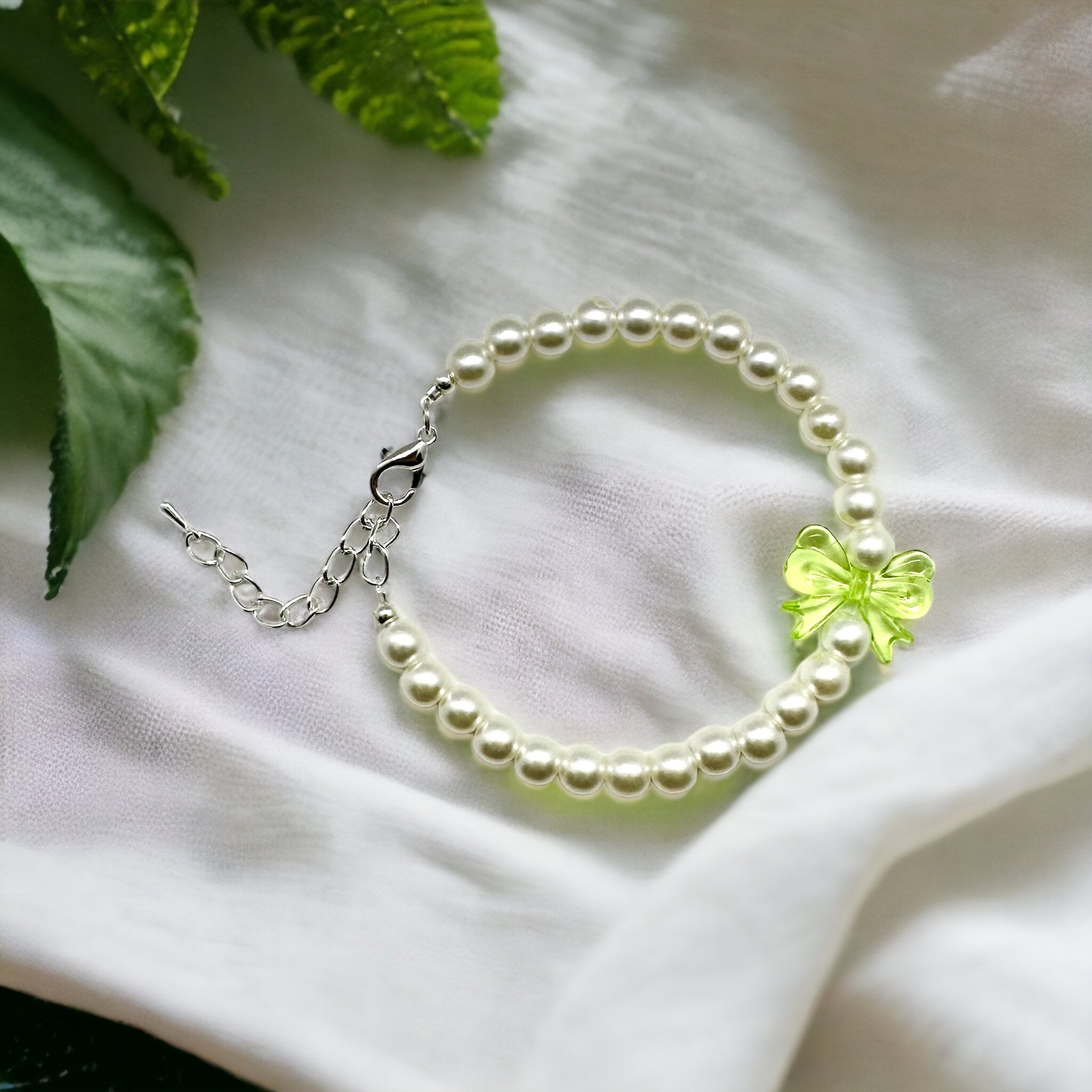 Pearl Bracelet with Acrylic Ribbon Beads