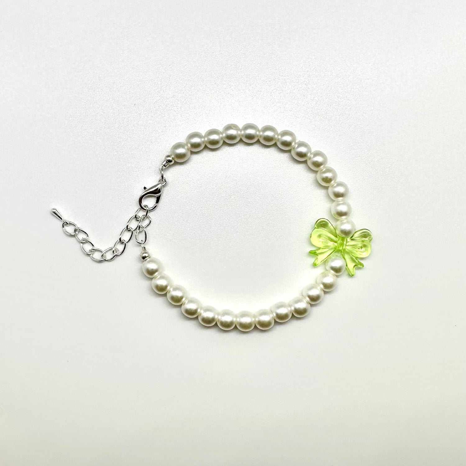 Pearl Bracelet with Acrylic Ribbon Beads