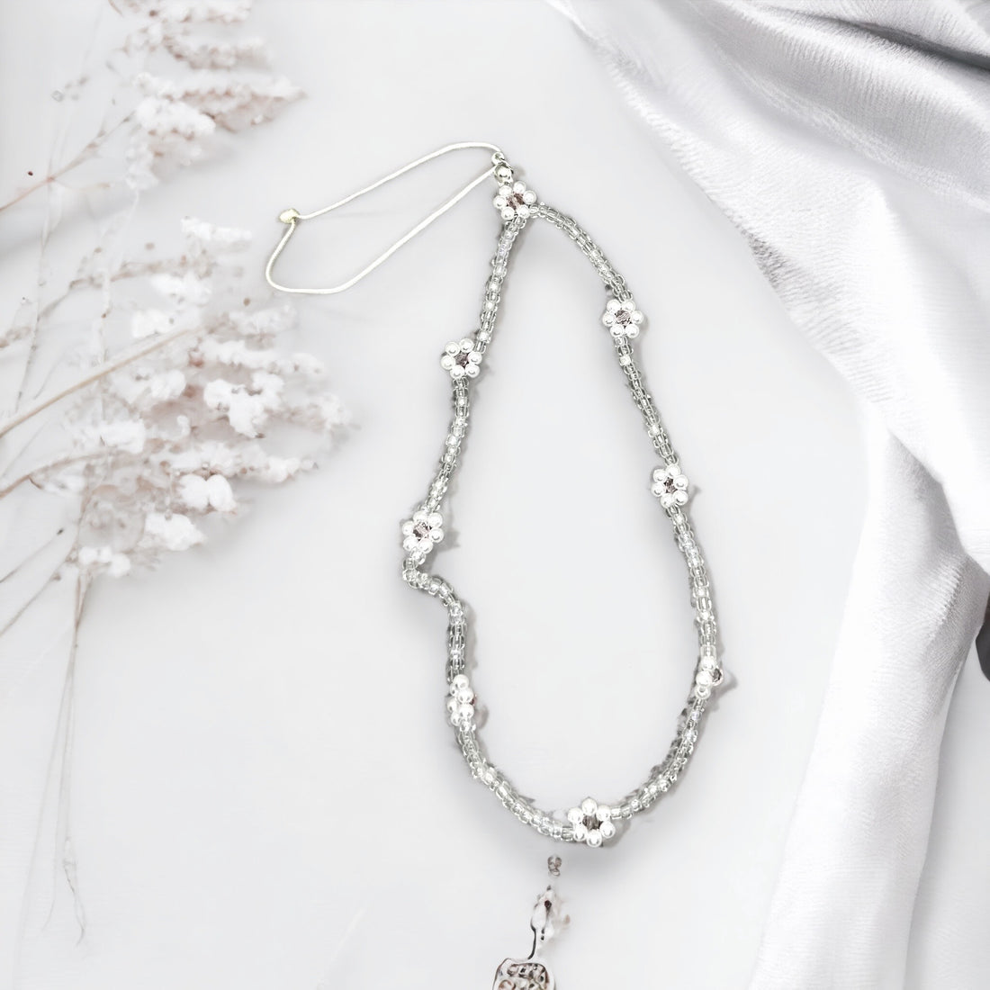 Daisy Flower Beaded Phone Charm